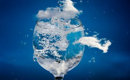 Preparing for the fast of Yom Kippur and water meditation